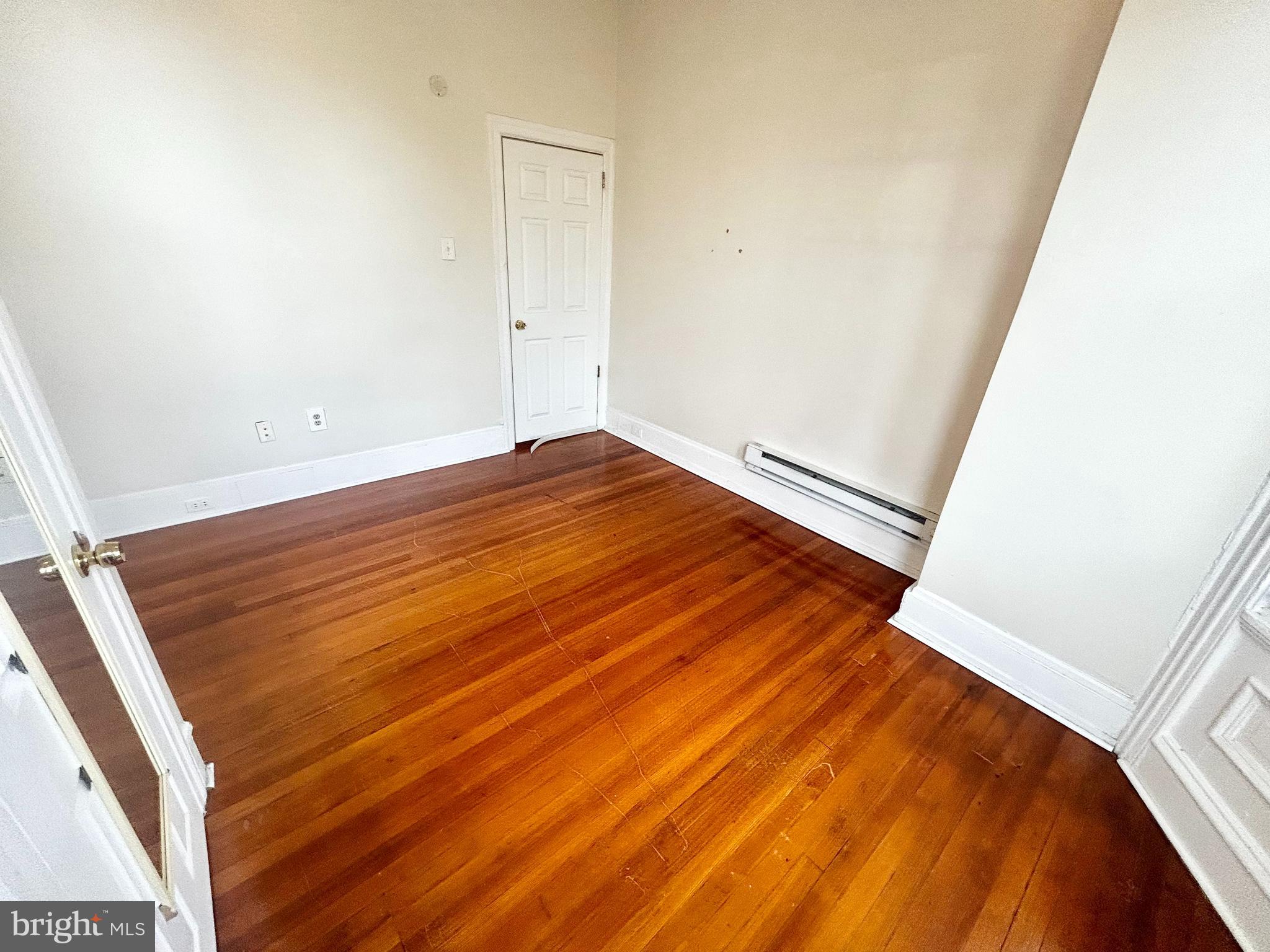 1819 W OXFORD STREET 3