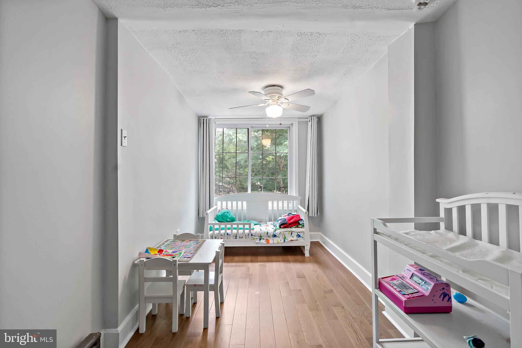 2141 MONTROSE STREET