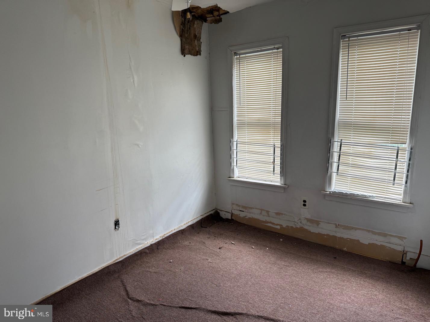 2102 E CLEARFIELD STREET