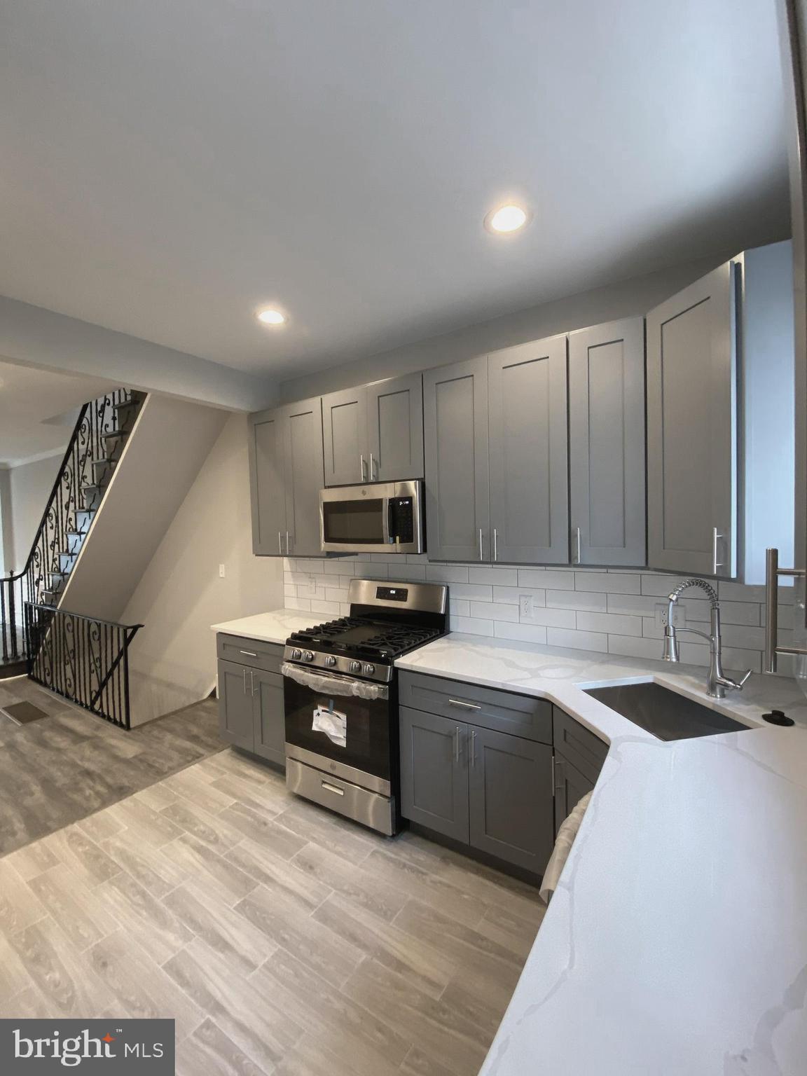 2324 S CROSKEY STREET