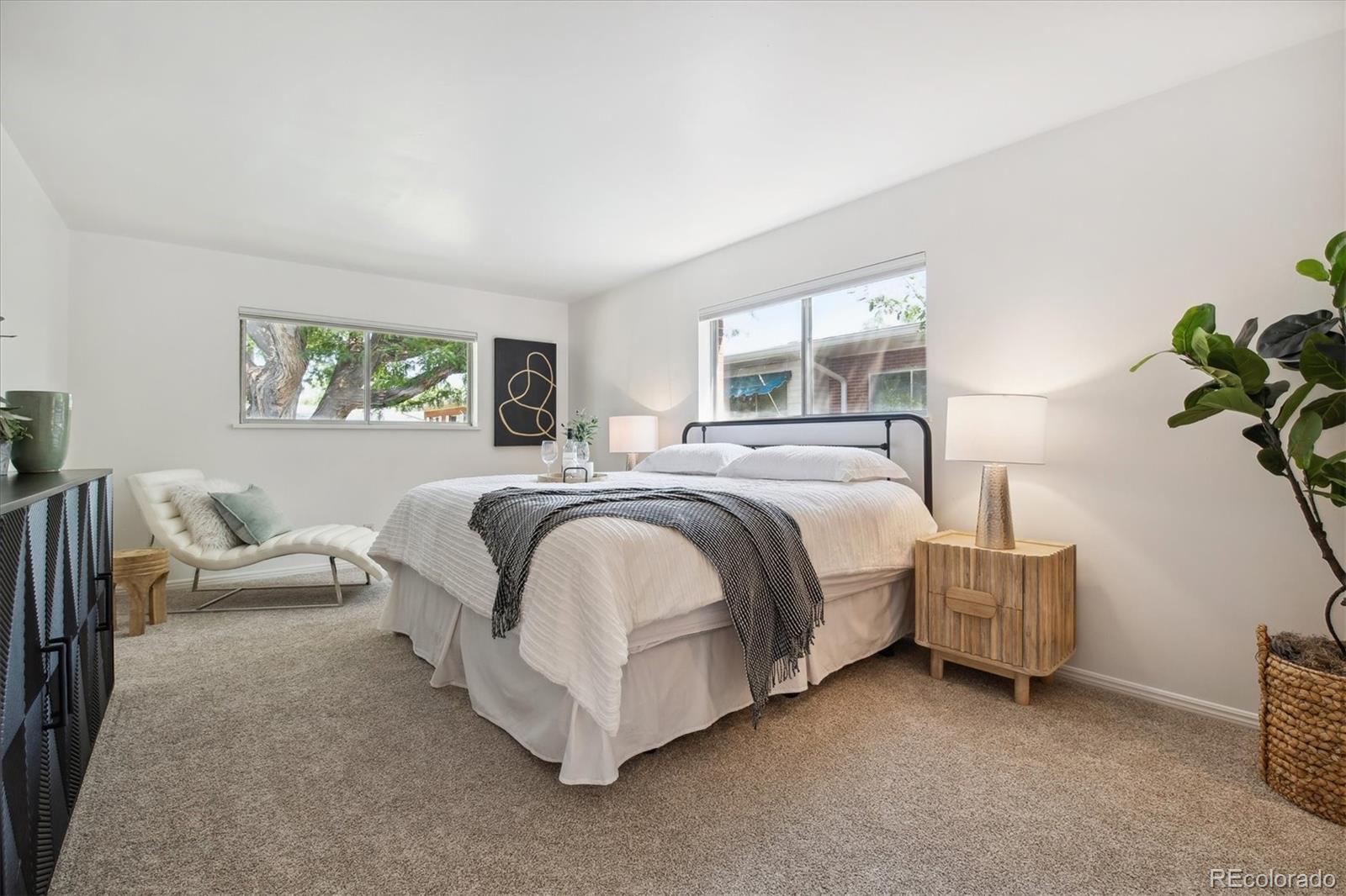 2205 S Holly Street Unit: 8