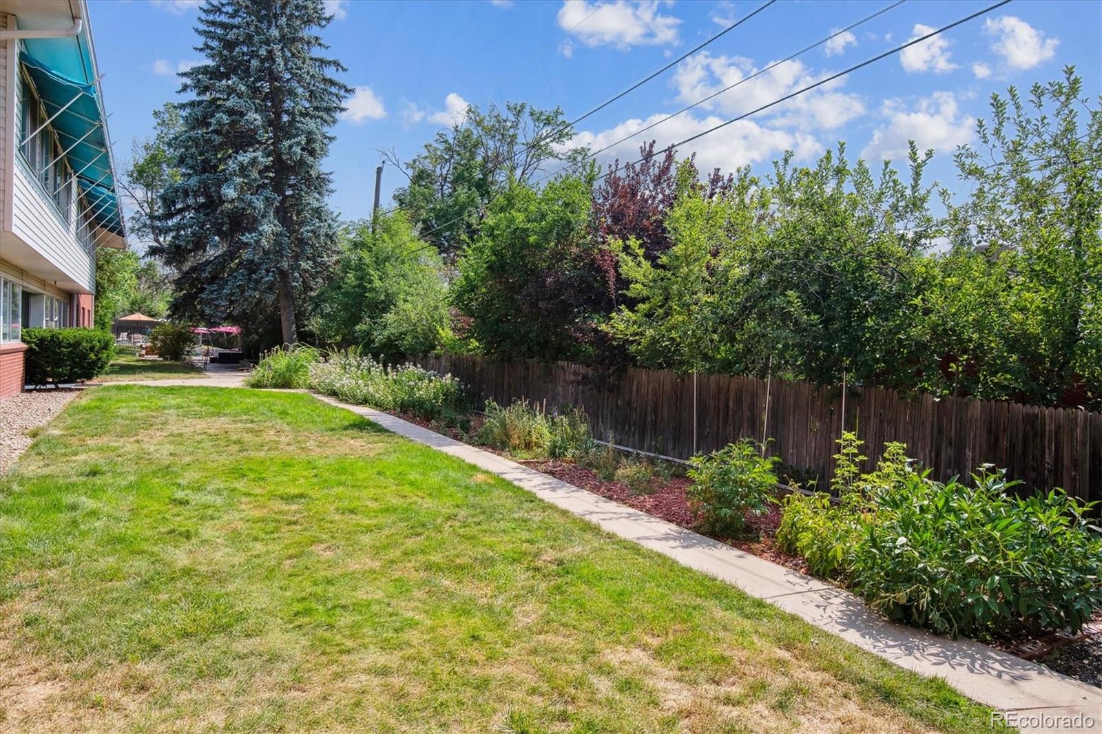 2205 S Holly Street Unit: 8