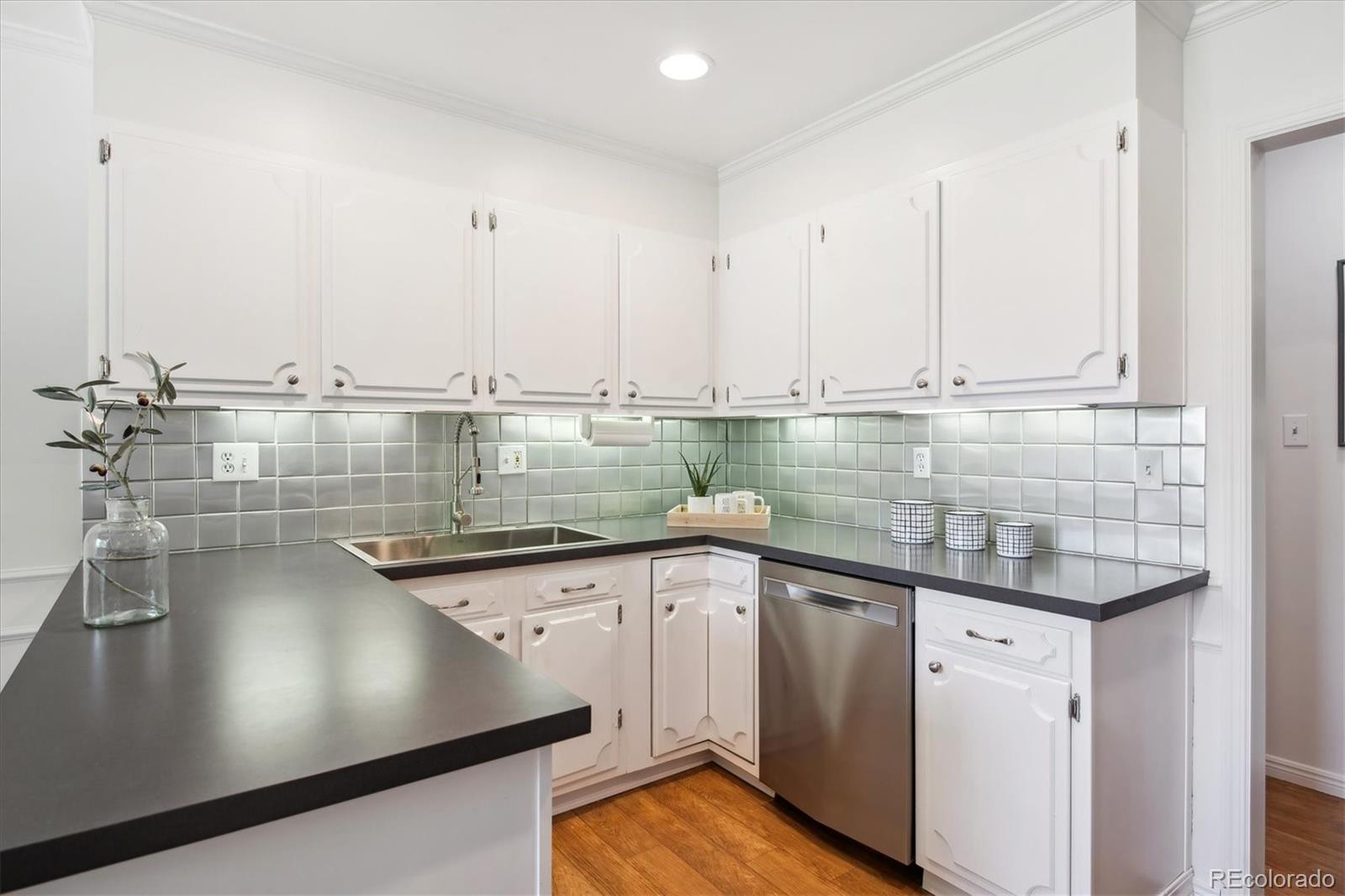 2205 S Holly Street Unit: 8
