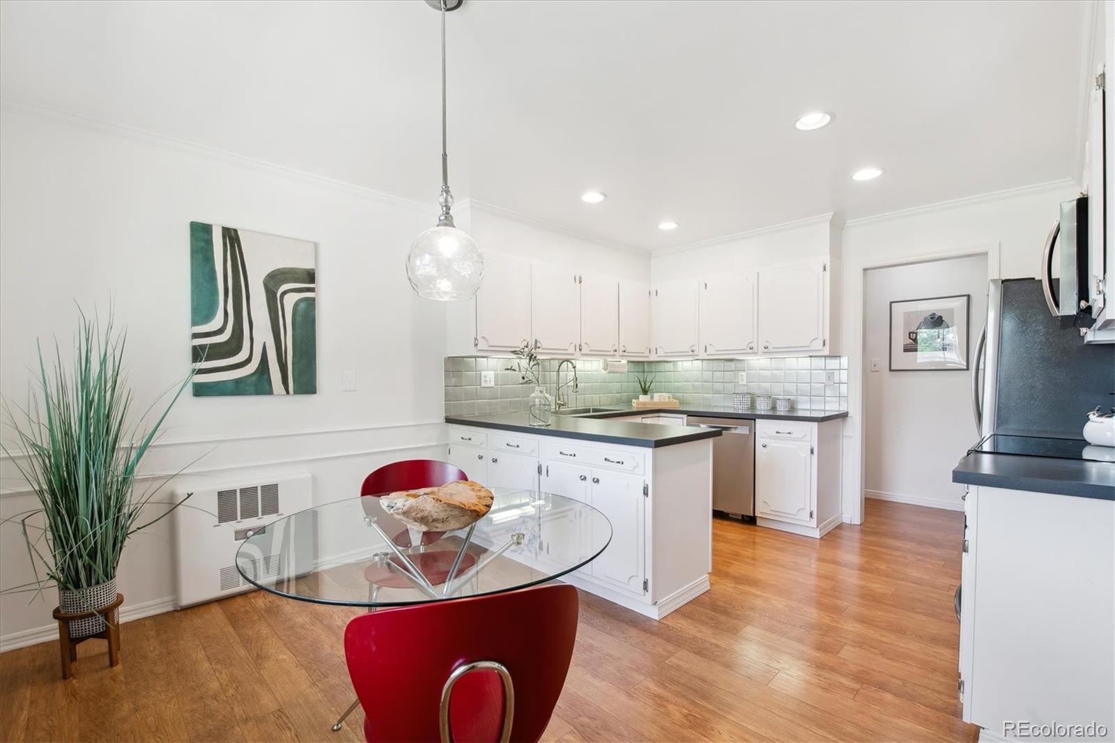 2205 S Holly Street Unit: 8