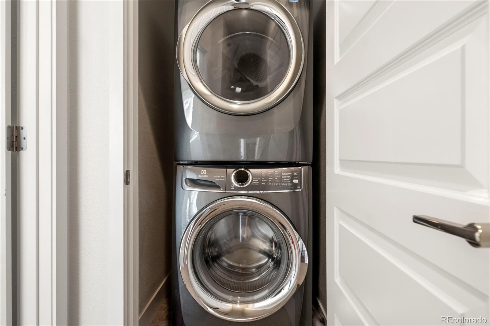 3046 Wilson Court Unit: 6