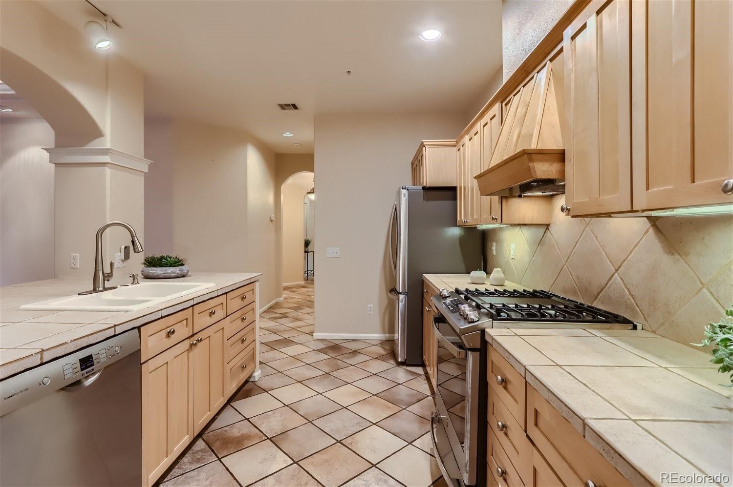 1100 Cherokee Street Unit: 301