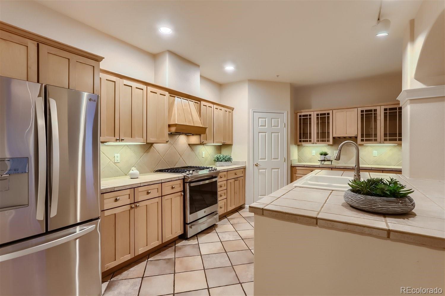 1100 Cherokee Street Unit: 301