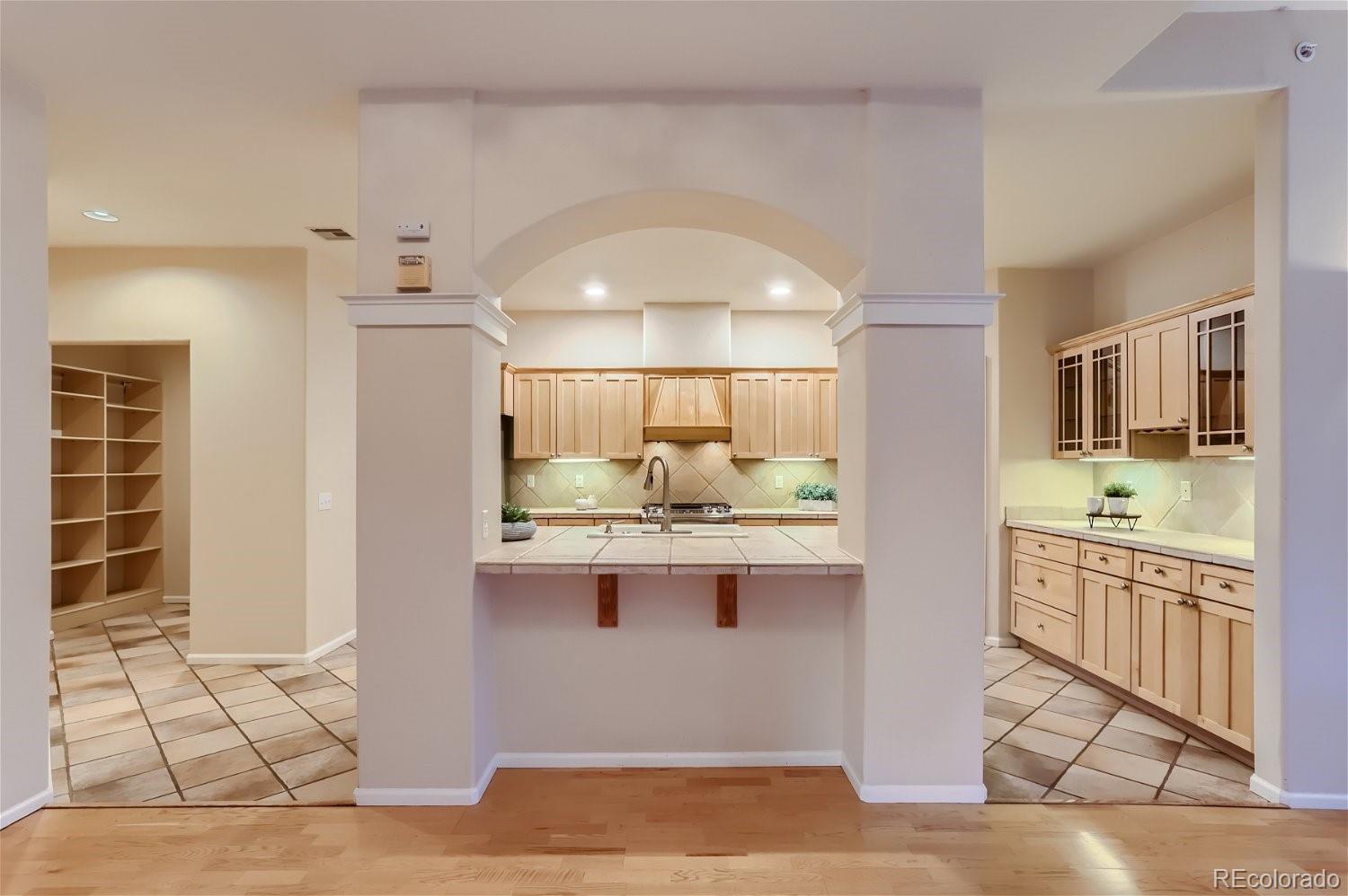 1100 Cherokee Street Unit: 301
