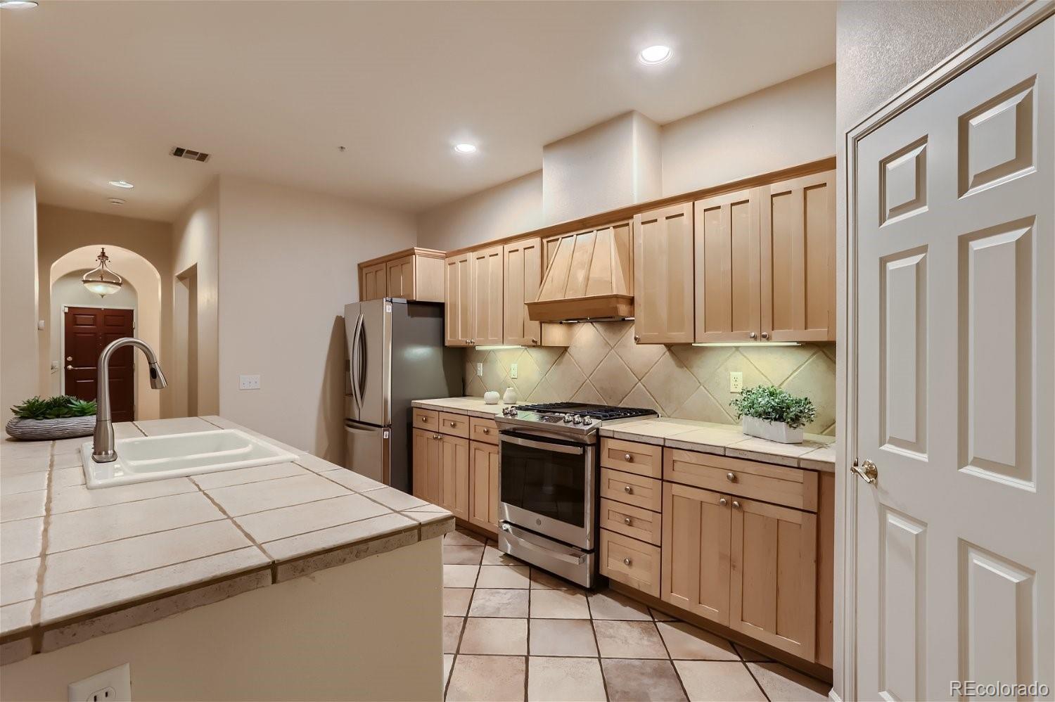 1100 Cherokee Street Unit: 301