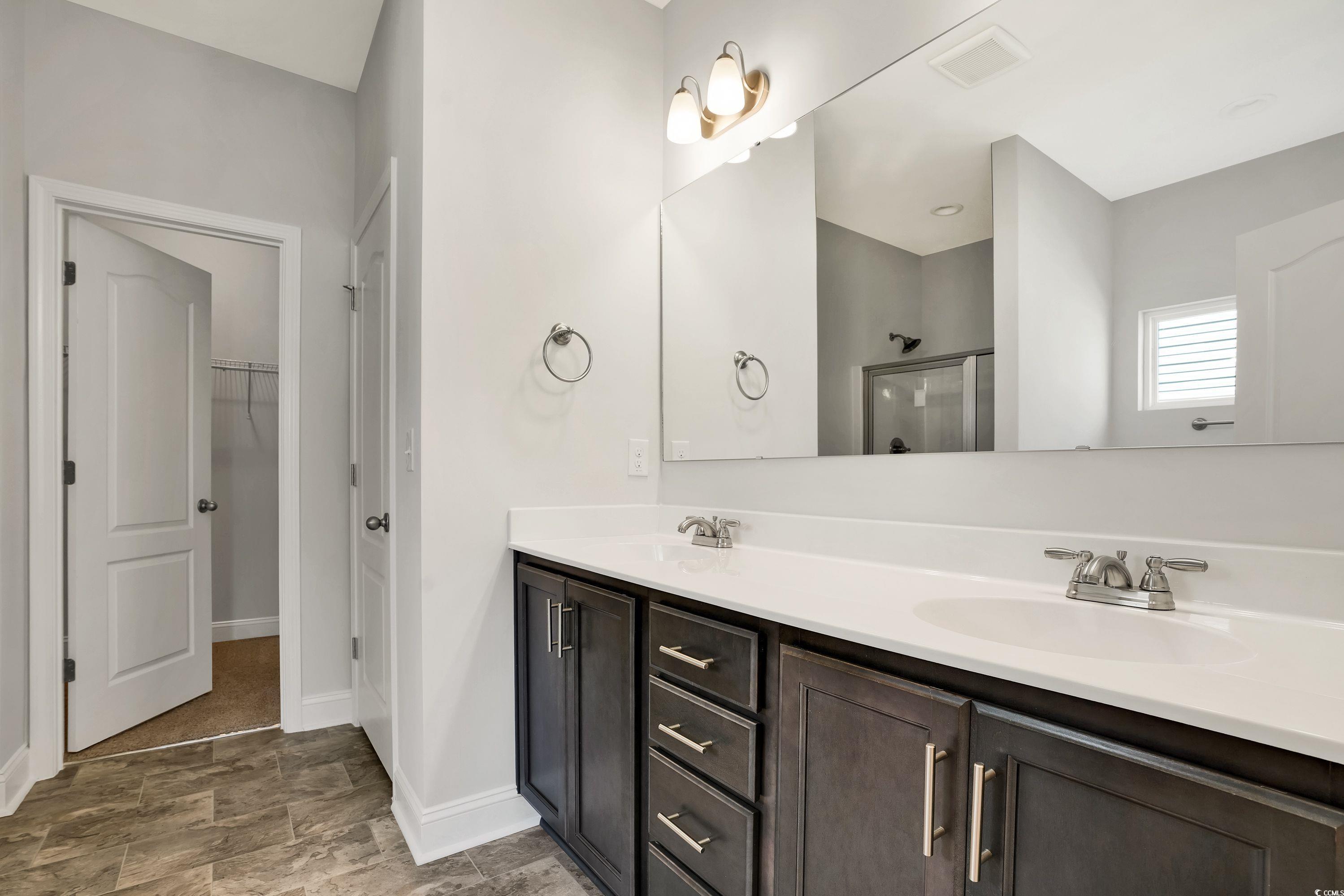 1095 NW Forest Bend Dr.