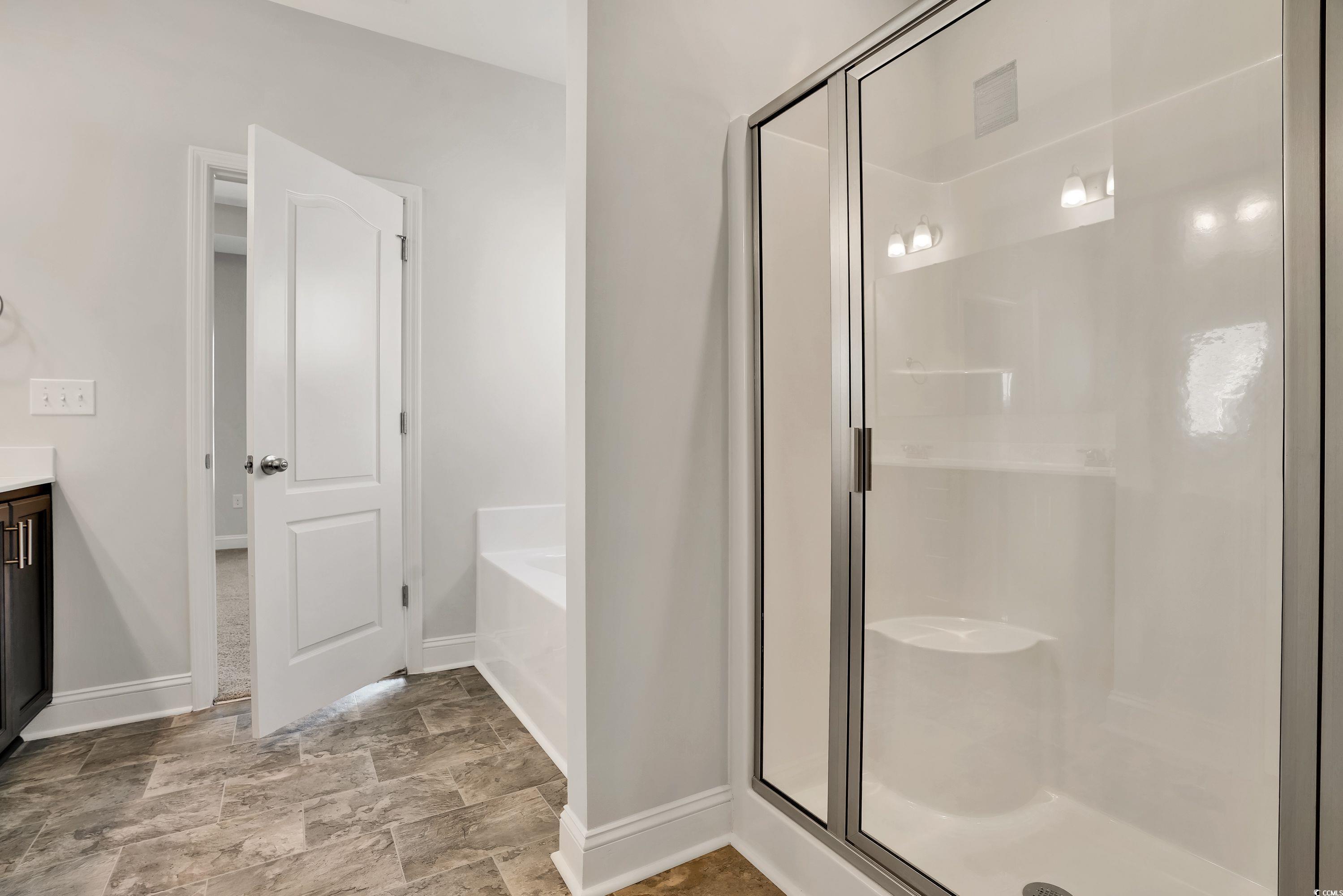 1095 NW Forest Bend Dr.