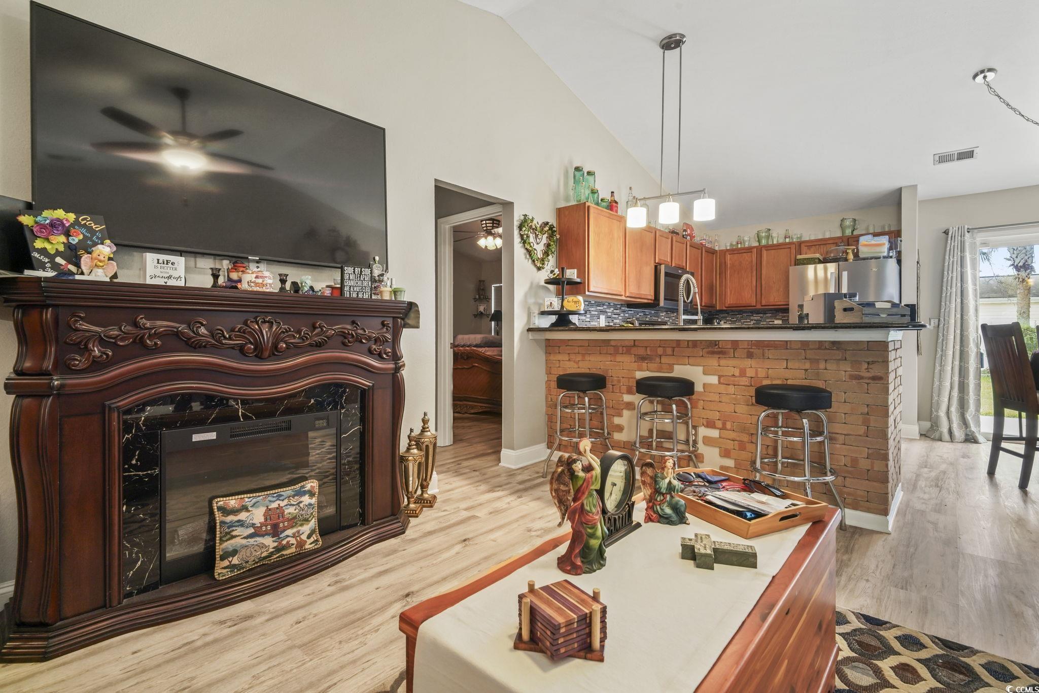 3058 Hollybrooke Dr.