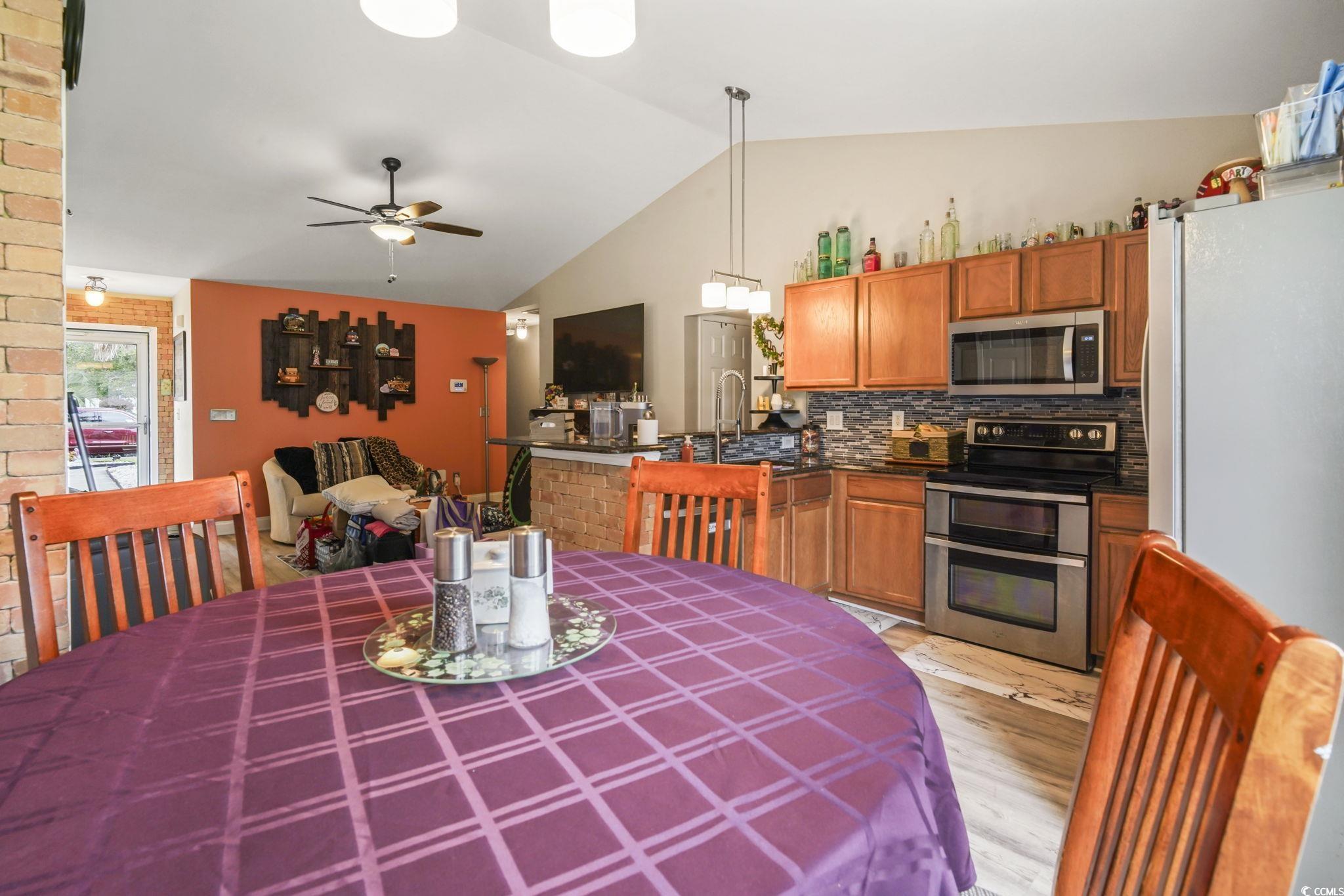 3058 Hollybrooke Dr.