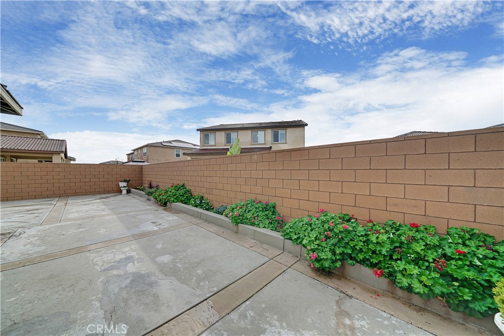 2744 E Murdock Lane