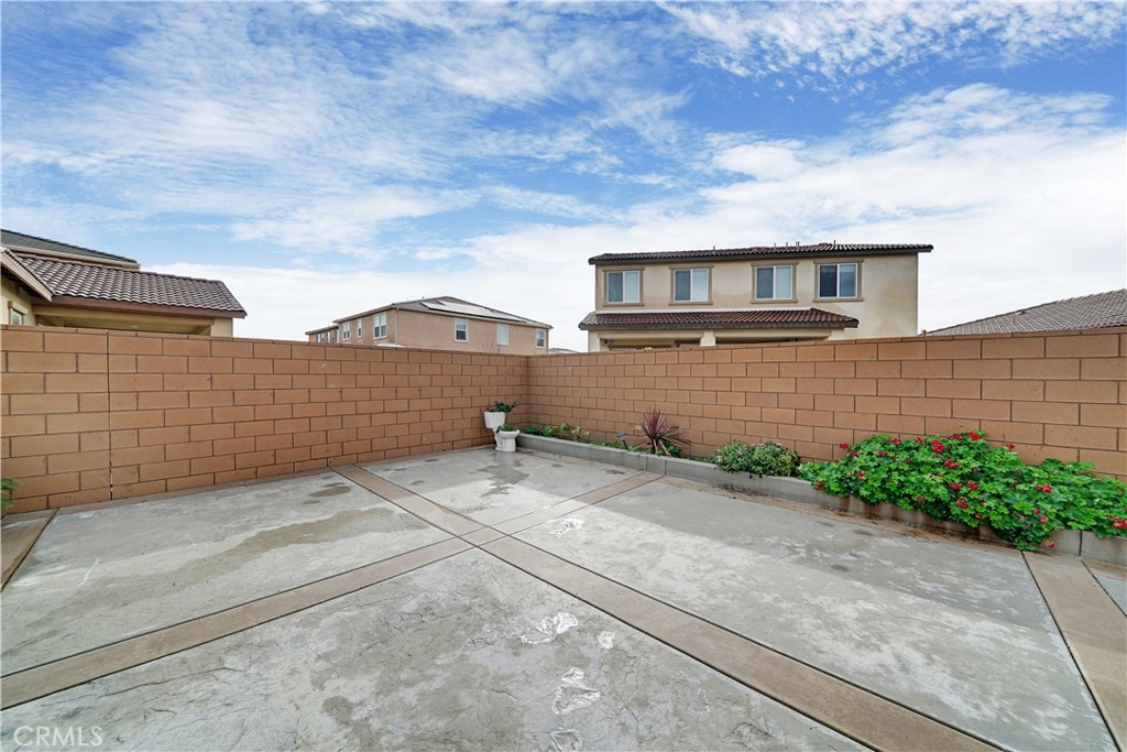 2744 E Murdock Lane