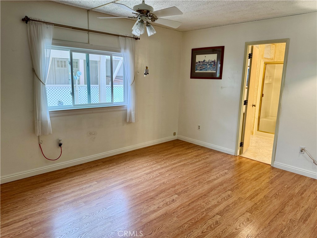 5200 Irvine Blvd 123