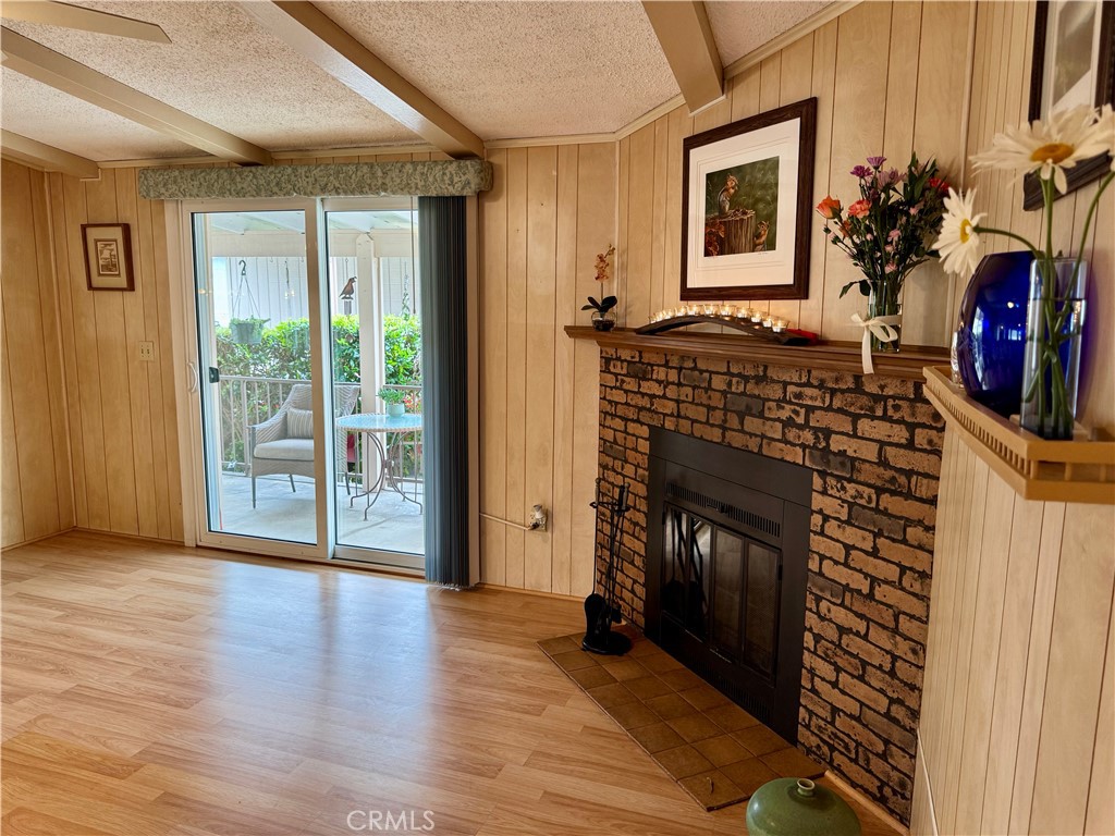 5200 Irvine Blvd 123