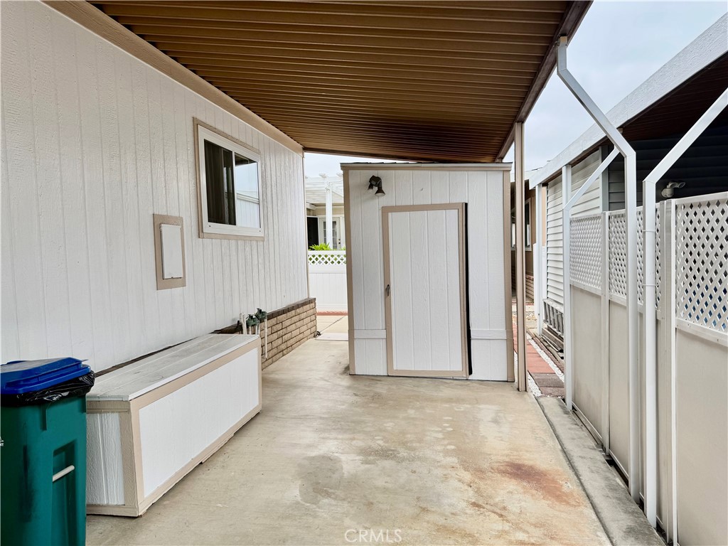 5200 Irvine Blvd 123