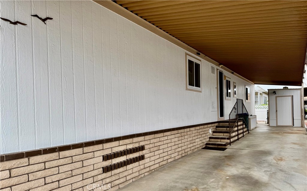 5200 Irvine Blvd 123