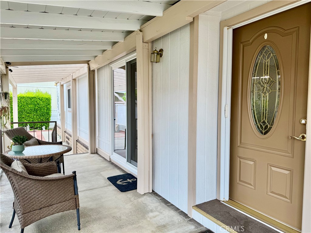 5200 Irvine Blvd 123