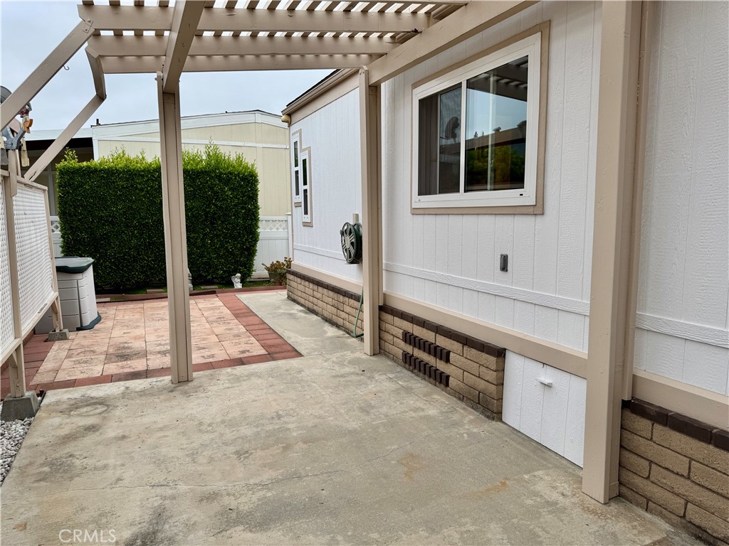 5200 Irvine Blvd 123