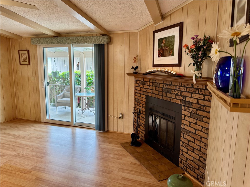 5200 Irvine Blvd 123