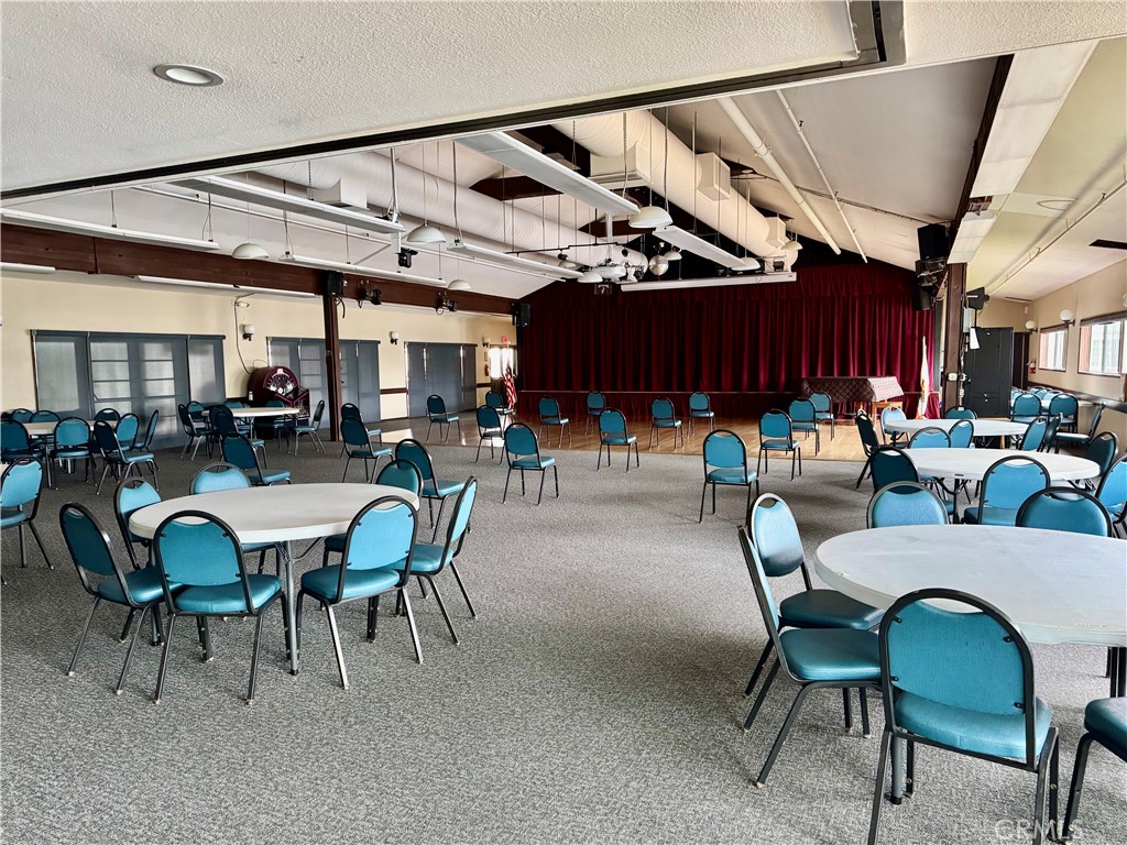 5200 Irvine Blvd 123