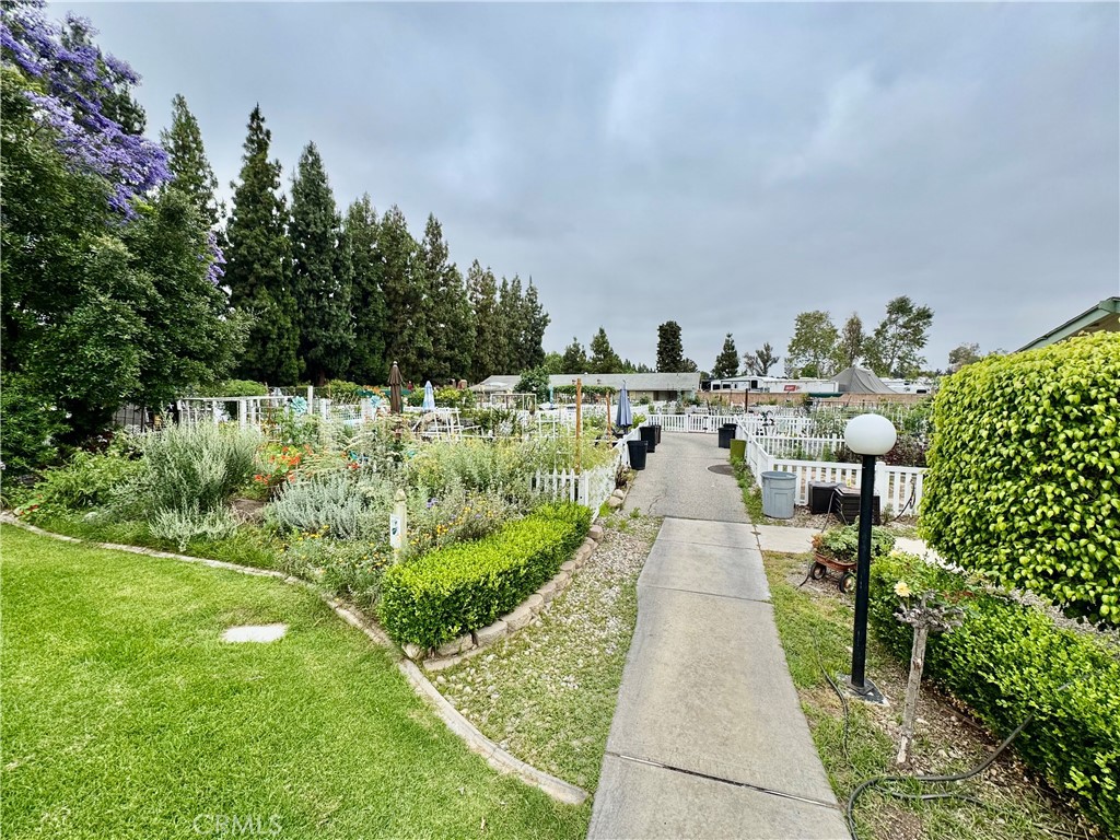 5200 Irvine Blvd 123