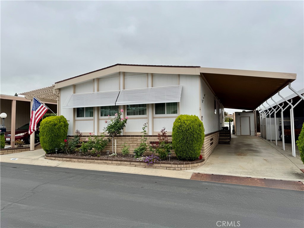 5200 Irvine Blvd 123