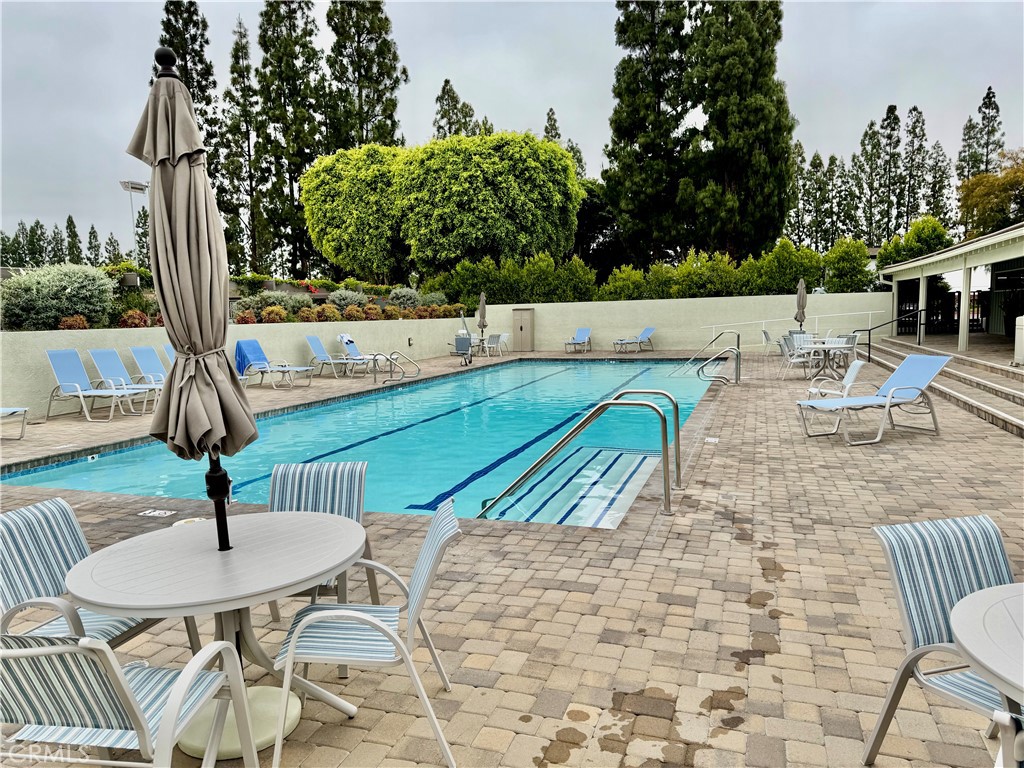 5200 Irvine Blvd 123