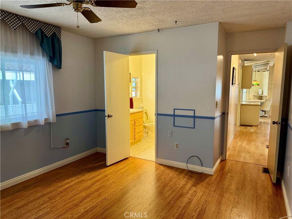 5200 Irvine Blvd 123