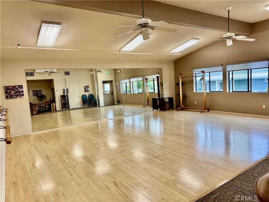 5200 Irvine Blvd 123