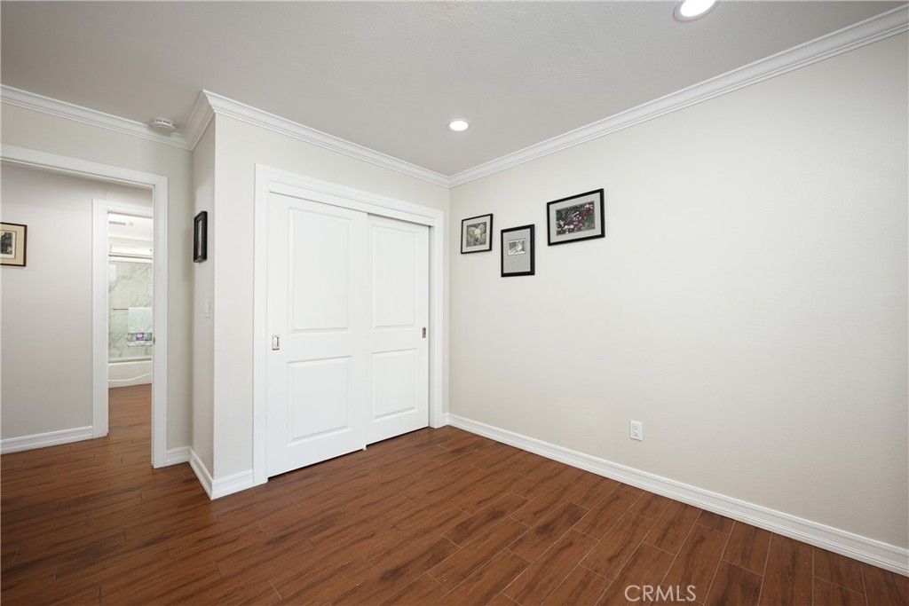 25222 Calle Sombre