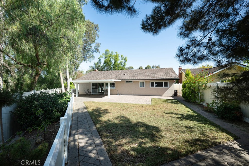 25222 Calle Sombre