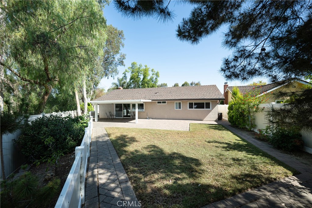 25222 Calle Sombre