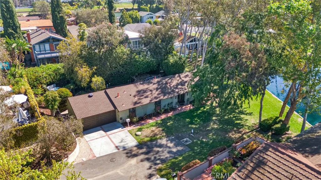 22696 Islamare Lane