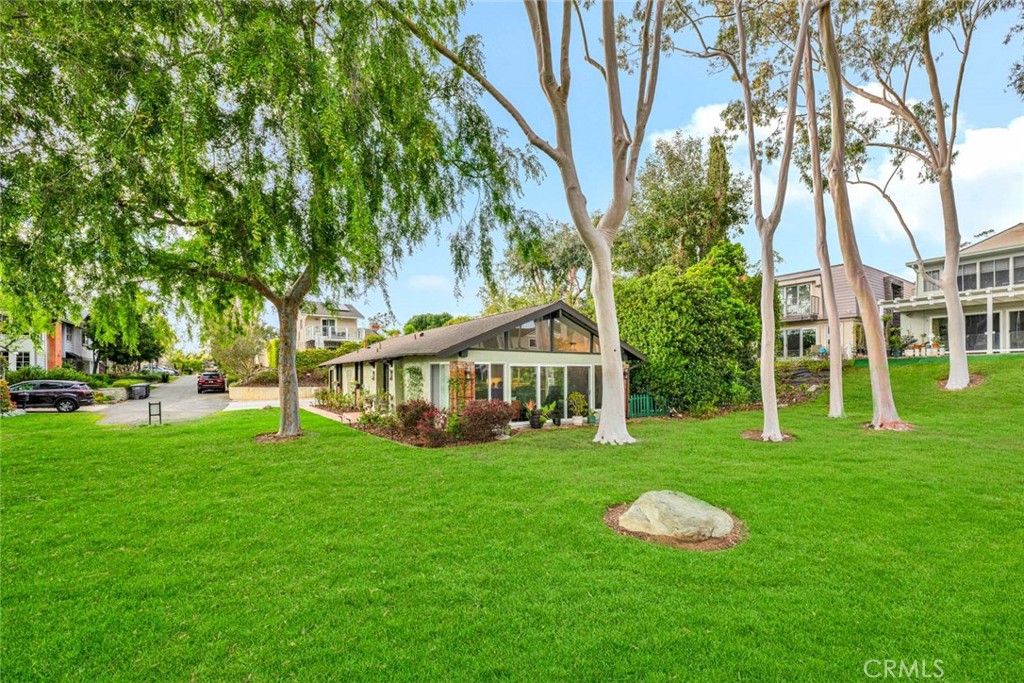 22696 Islamare Lane