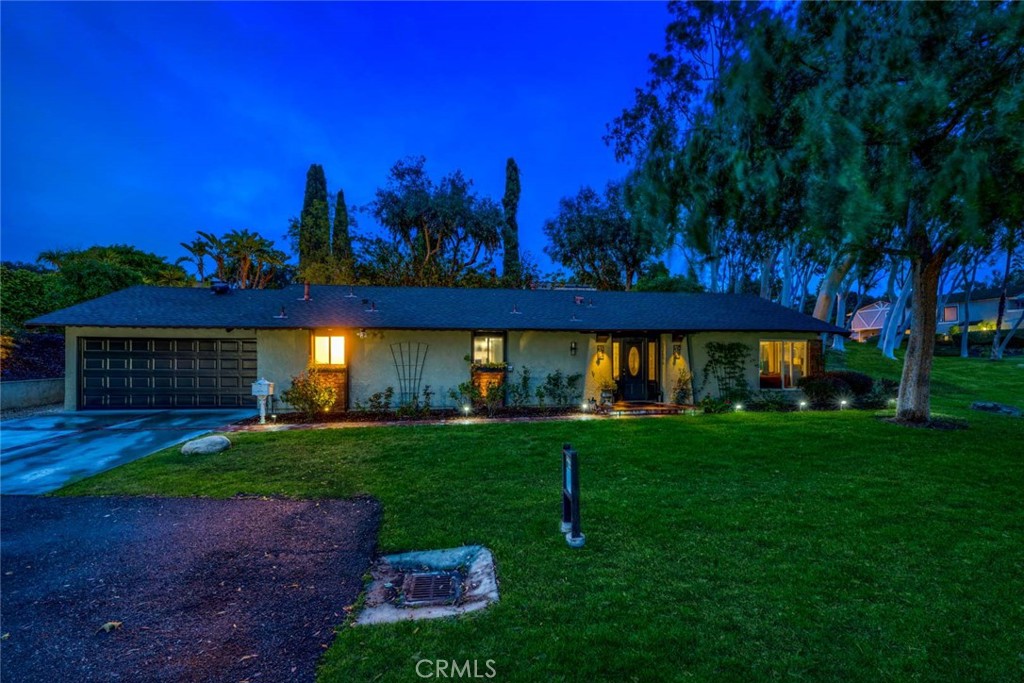 22696 Islamare Lane