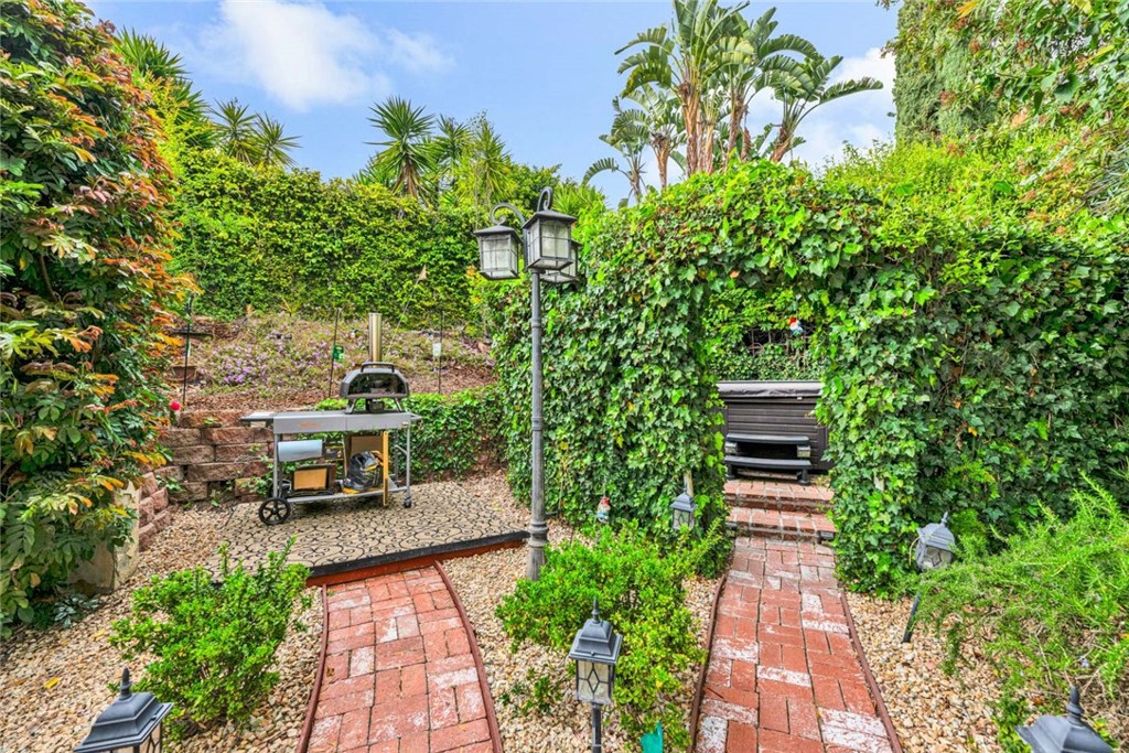 22696 Islamare Lane