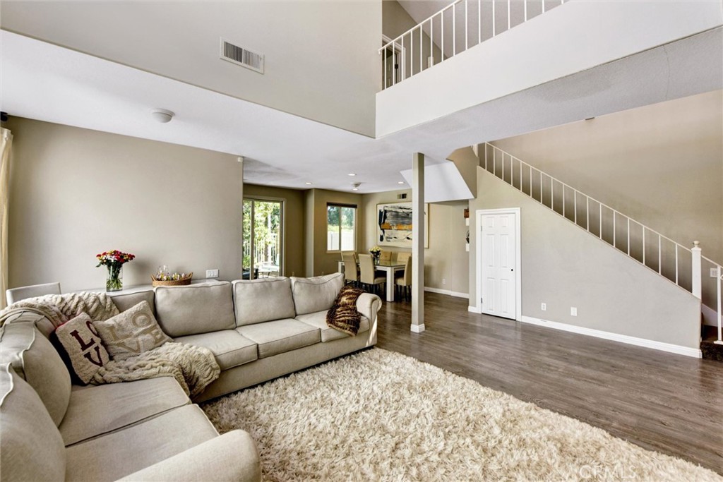 10 Hawaii Drive
