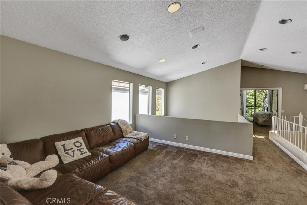10 Hawaii Drive