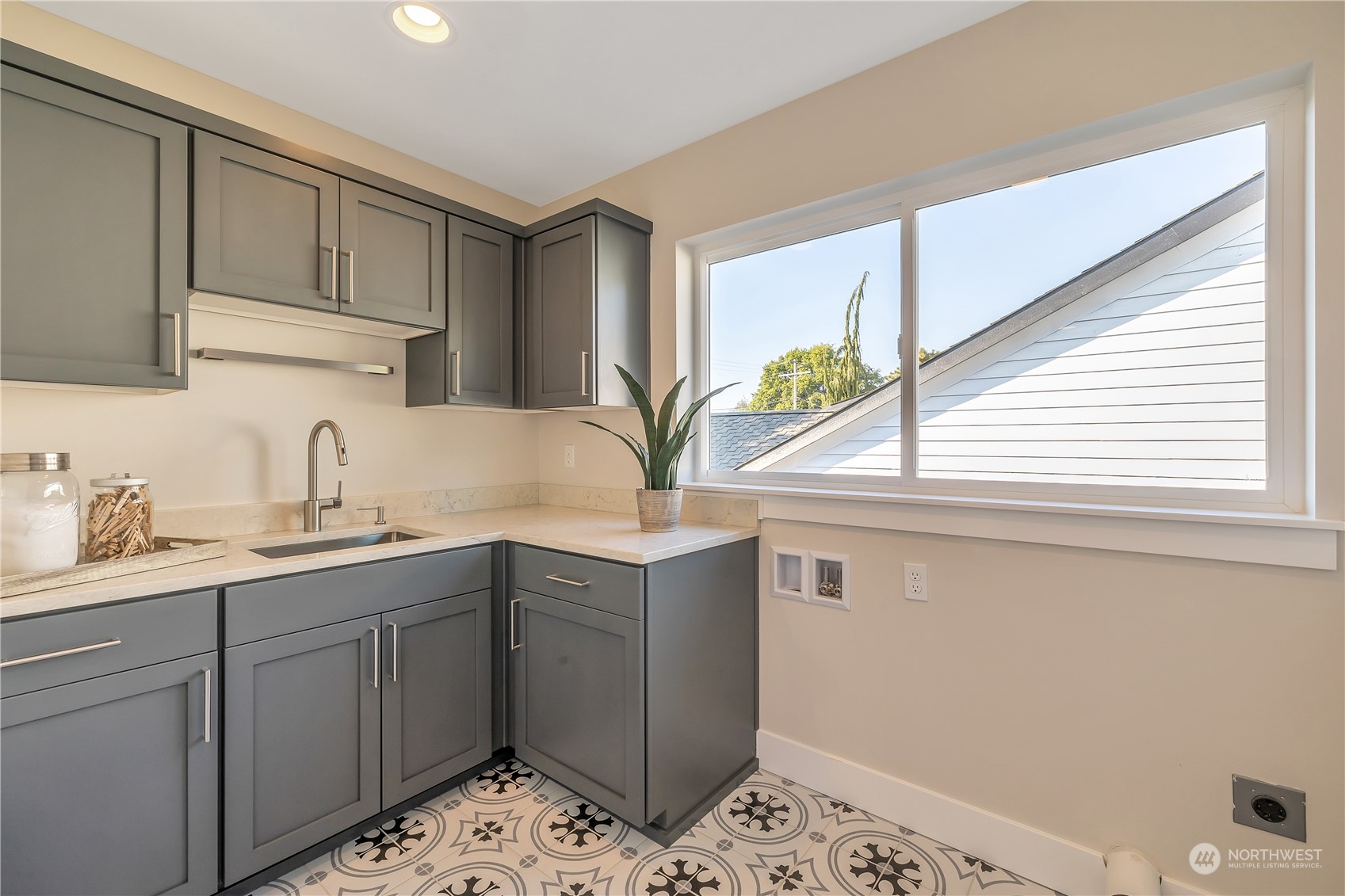 433 Rockefeller Avenue
