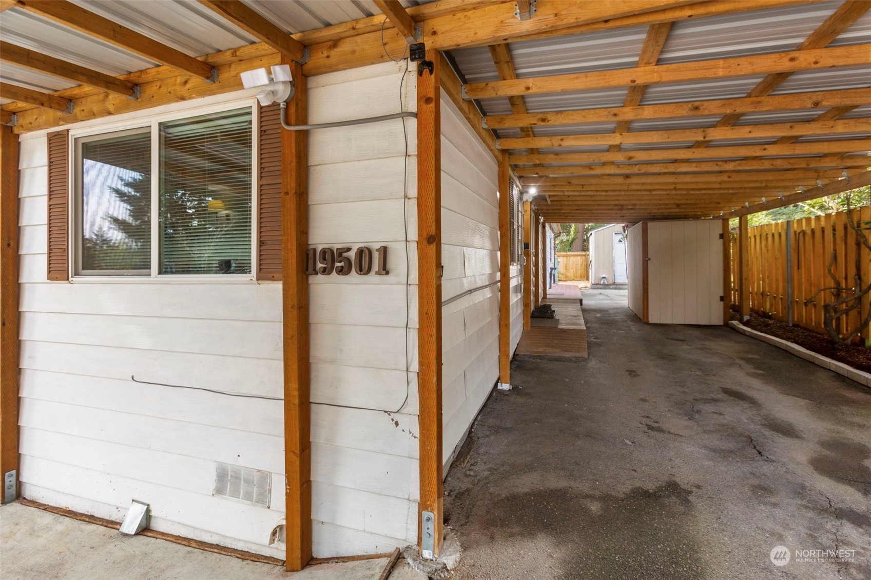 19501 NE Hollyhills Dr , -2524