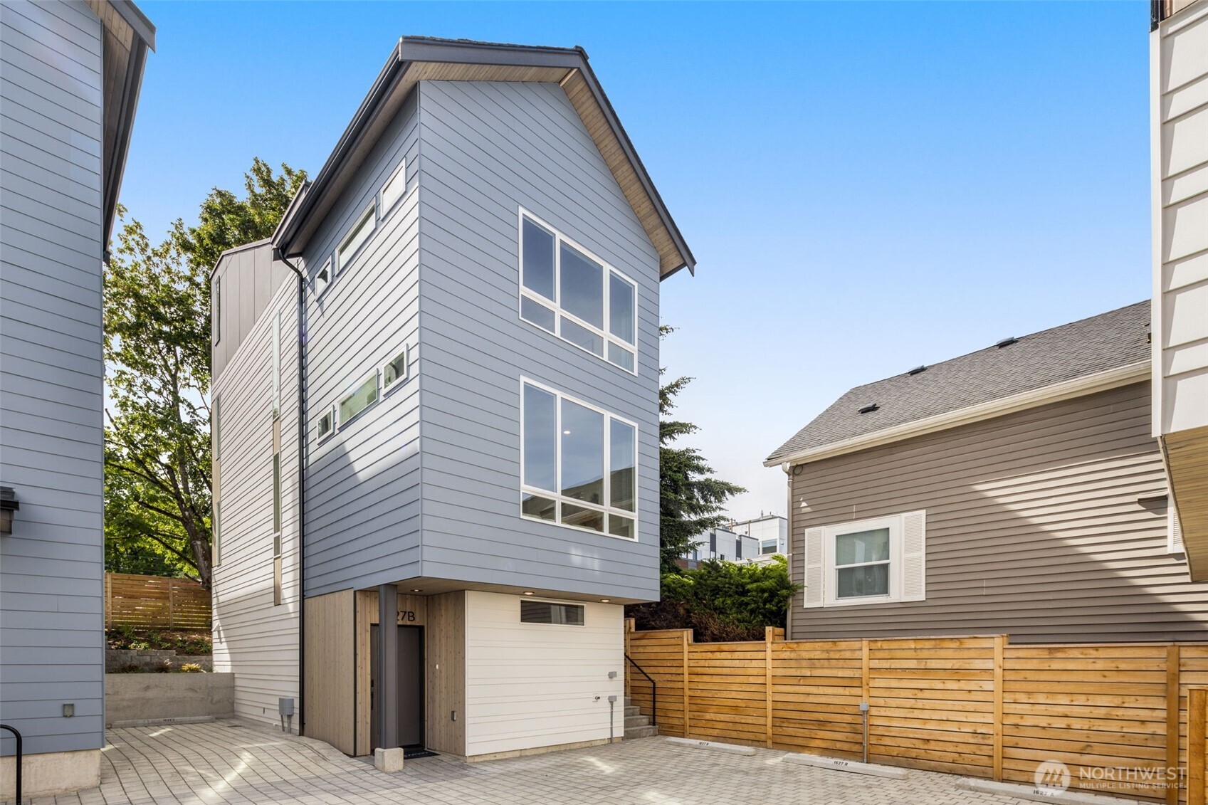 1627 A 21st Avenue