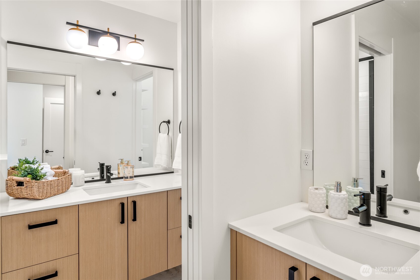 10354 Wallingford Ave N Unit: B