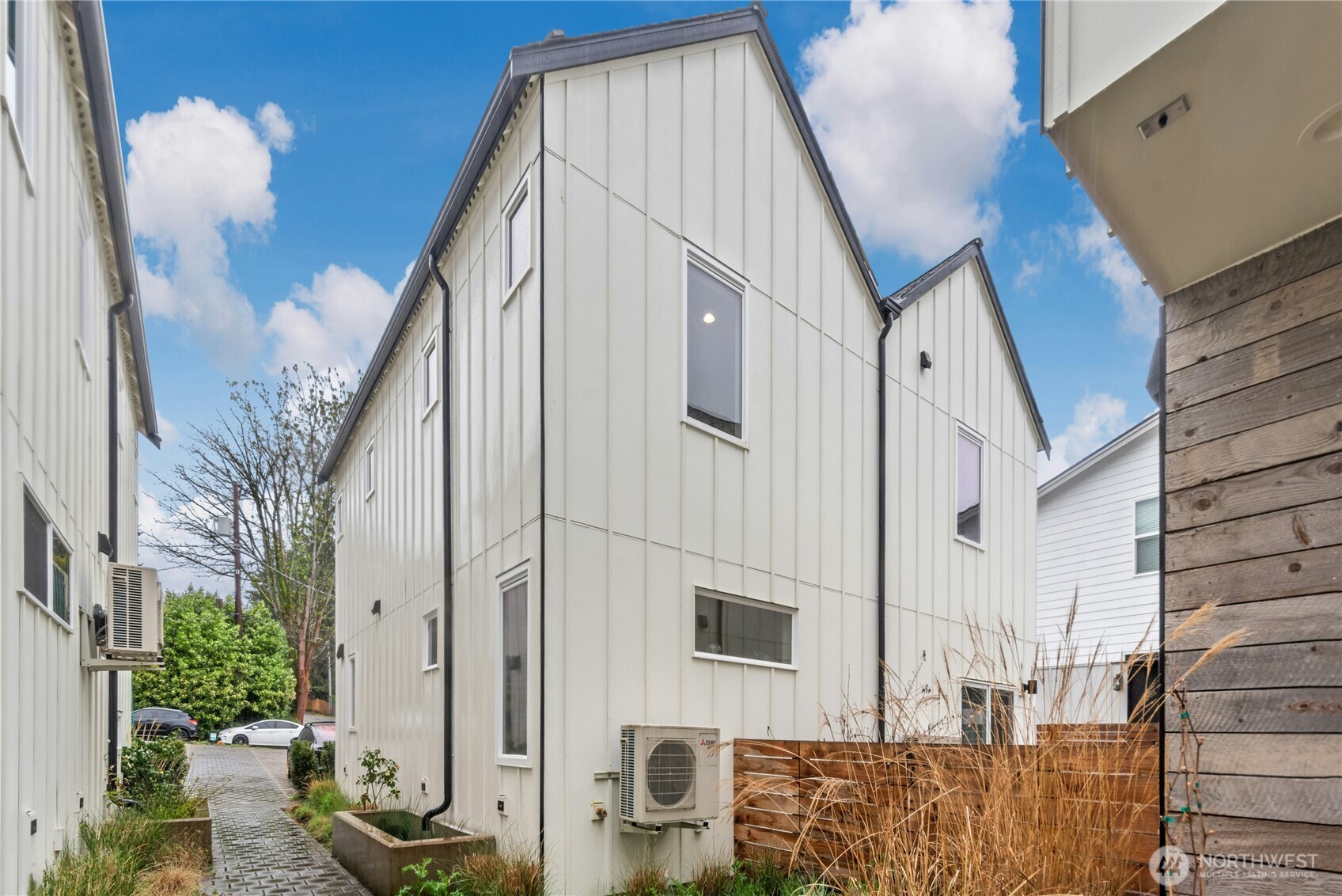 10354 Wallingford Ave N Unit: B