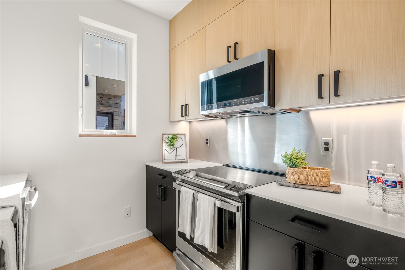 10354 Wallingford Ave N Unit: B