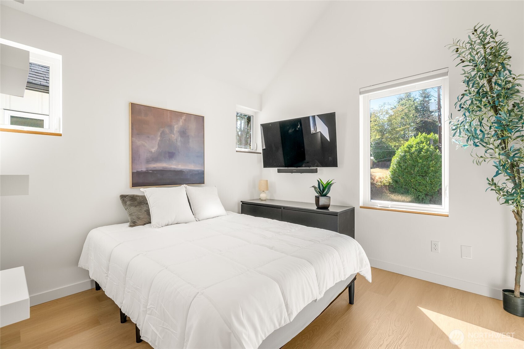 10354 Wallingford Ave N Unit: B