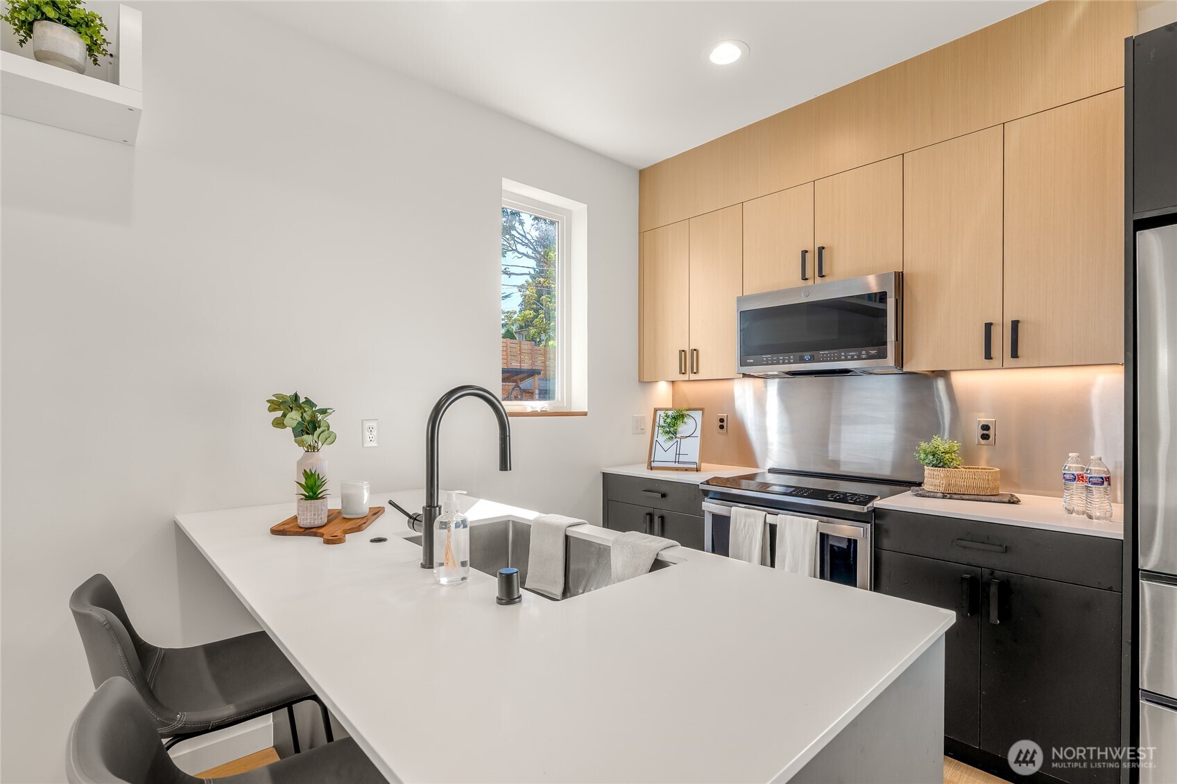 10354 Wallingford Ave N Unit: B