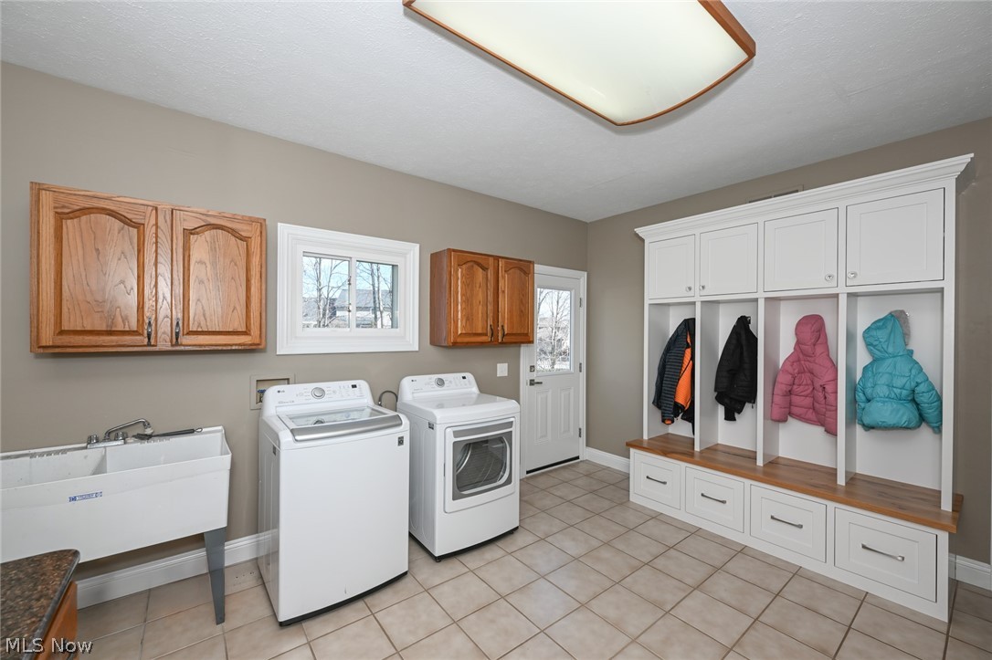 8618 Scenicview Drive